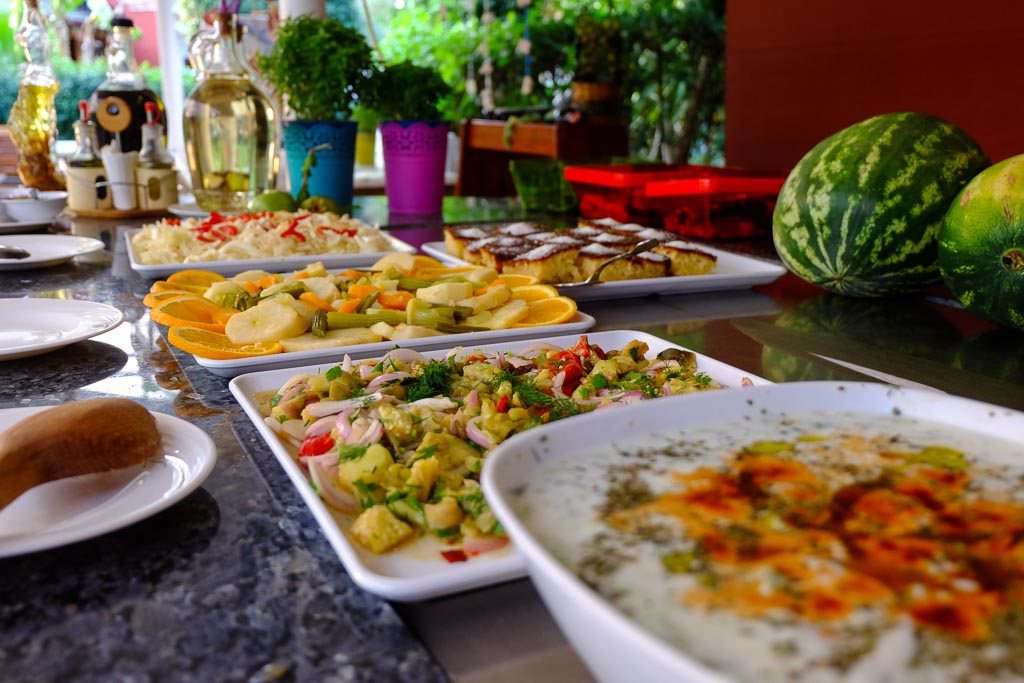 Стол — Erendiz Garden Hotel