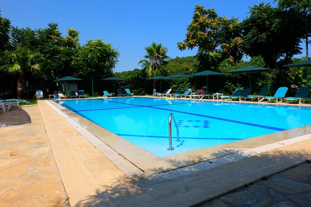Бассейн — Erendiz Garden Hotel